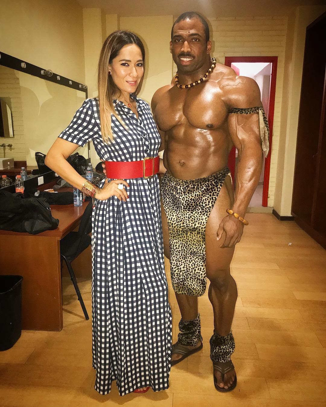 Седрик МакМиллан за 7 недель до Олимпии позирует в Мексике - Бодибилдинг форум AnabolicShops