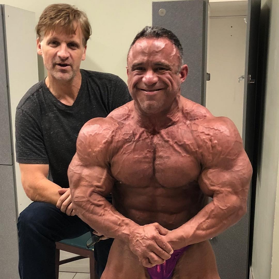 Сравнения Хосе Раймонда, Ахмада Ашканани, Махмуда Аль Дурра и Николаса Вуллиоуда с лидером 212 lb - Бодибилдинг форум AnabolicShops