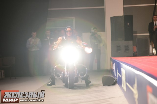 «Русский кошмар» выступил на Кубке Восточной Европы - Бодибилдинг форум AnabolicShops