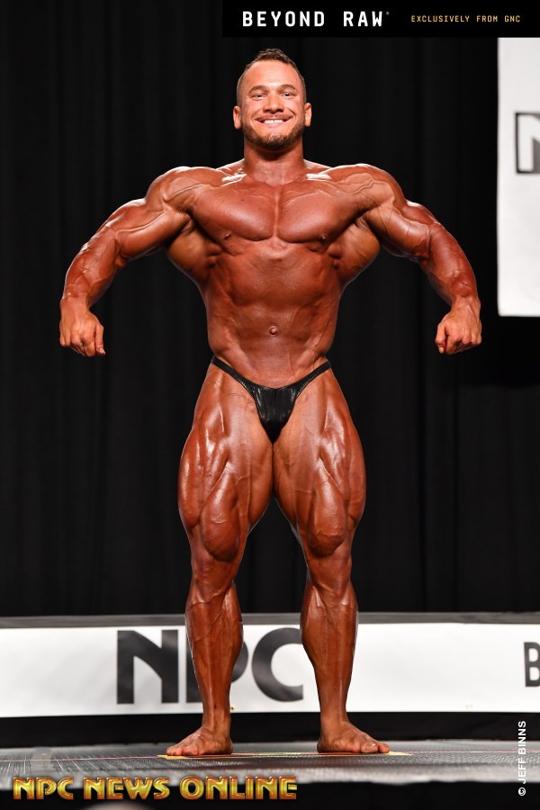 Пауэрлифтер Ларри Уиллс против Лабрада младшего на сцене Национального Чемпионата 2018 - Бодибилдинг форум AnabolicShops