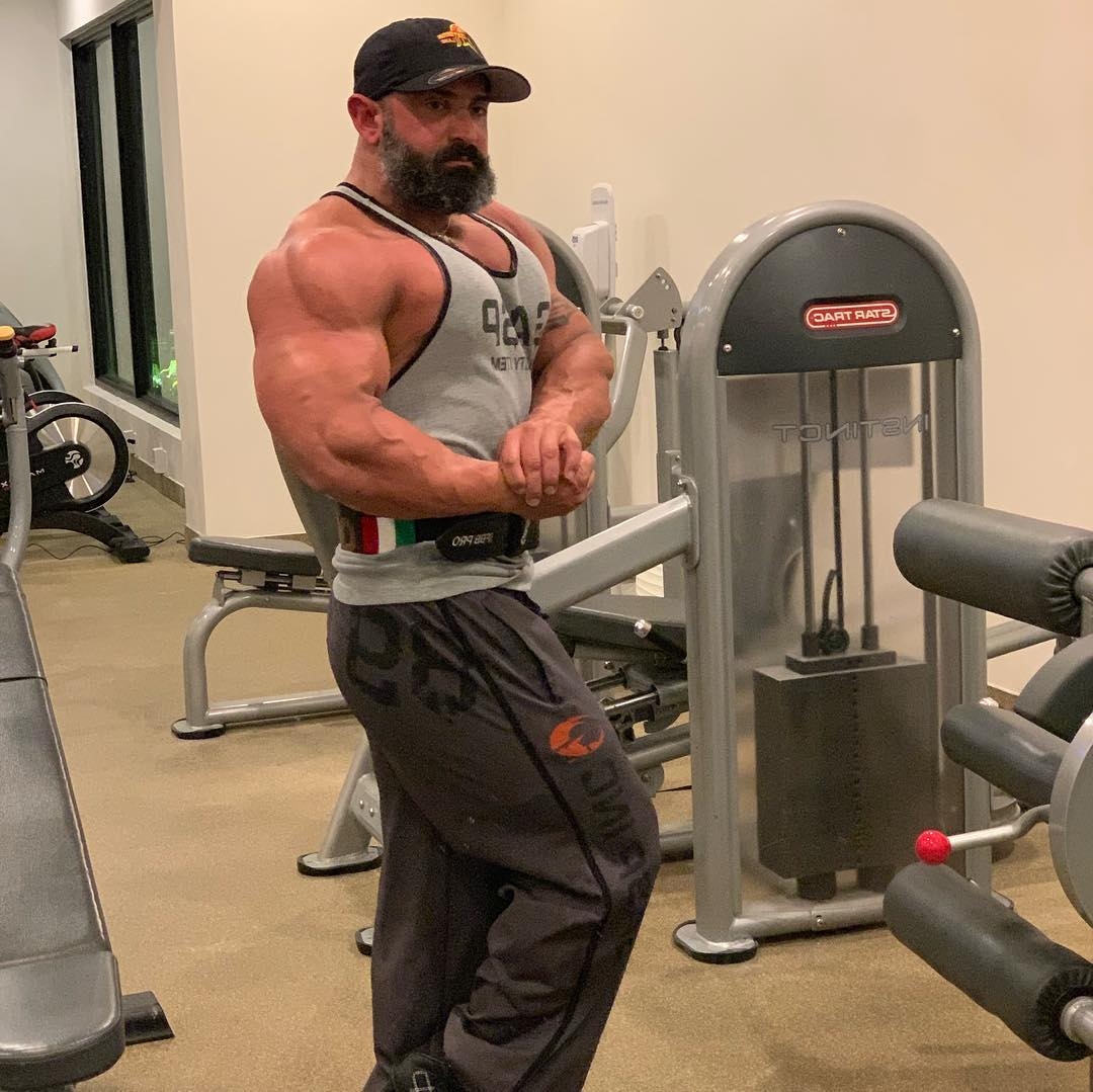 Гай Цистерино отходит от 2х операций по перенесению крепления бицепса - Бодибилдинг форум AnabolicShops