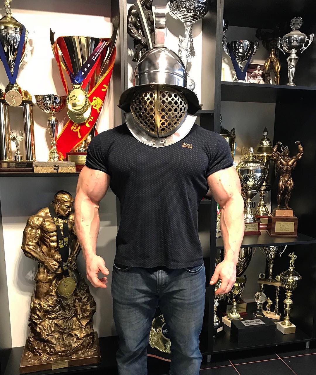 Питер Молнар получил неожиданную корону по плечи - Бодибилдинг форум AnabolicShops