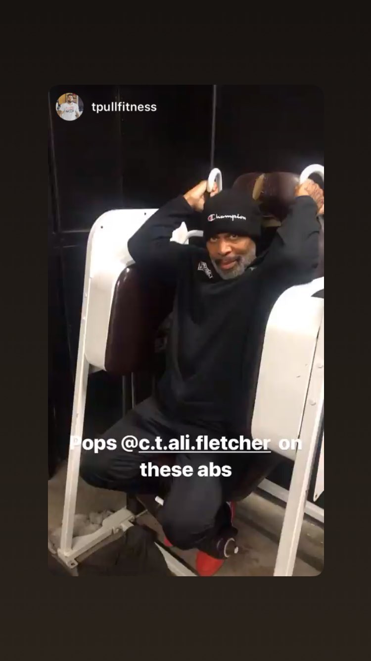 СиТи Флетчер с 5-ю дренажными трубками в госпитале - Бодибилдинг форум AnabolicShops