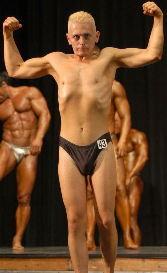 Полураздетый Рулли Винклаар в Нью-Йорке - Бодибилдинг форум AnabolicShops