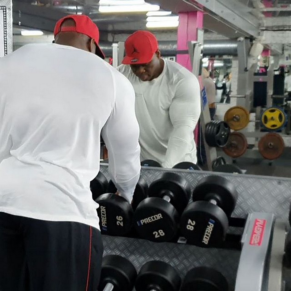 Первая потеря в открытой про-категории на Арнольд Классик 2020 года - Бодибилдинг форум AnabolicShops