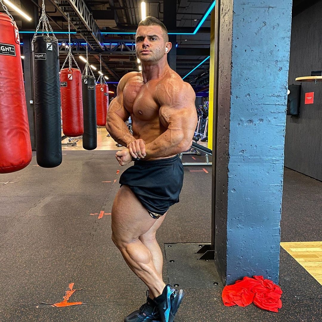 Михаил Тимошин в актуальной форме перед квалификацией на Mr. Olympia 2020 - Бодибилдинг форум AnabolicShops