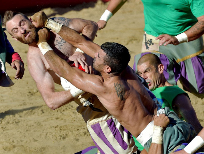 Флорентийский кальчо - жестокий прародитель футбола и регби - Бодибилдинг форум AnabolicShops