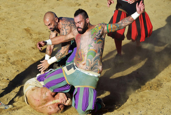 Флорентийский кальчо - жестокий прародитель футбола и регби - Бодибилдинг форум AnabolicShops