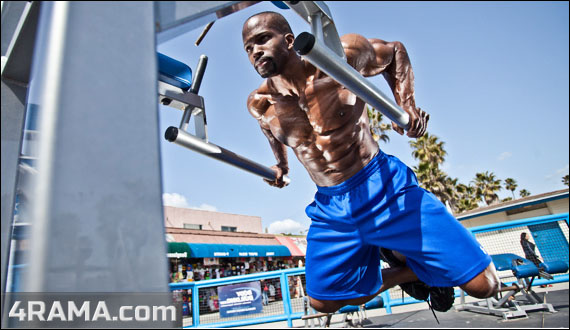 Отжимания на брусьях - Бодибилдинг форум AnabolicShops