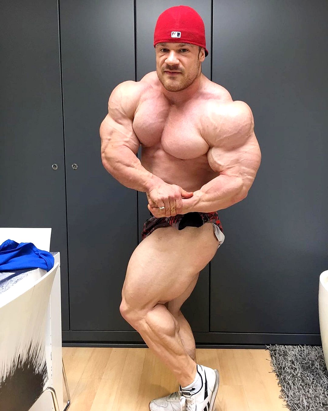 "Швейцарский нож" внезапно ушел из про-бодибилдинга ради собственного долголетия - Бодибилдинг форум AnabolicShops