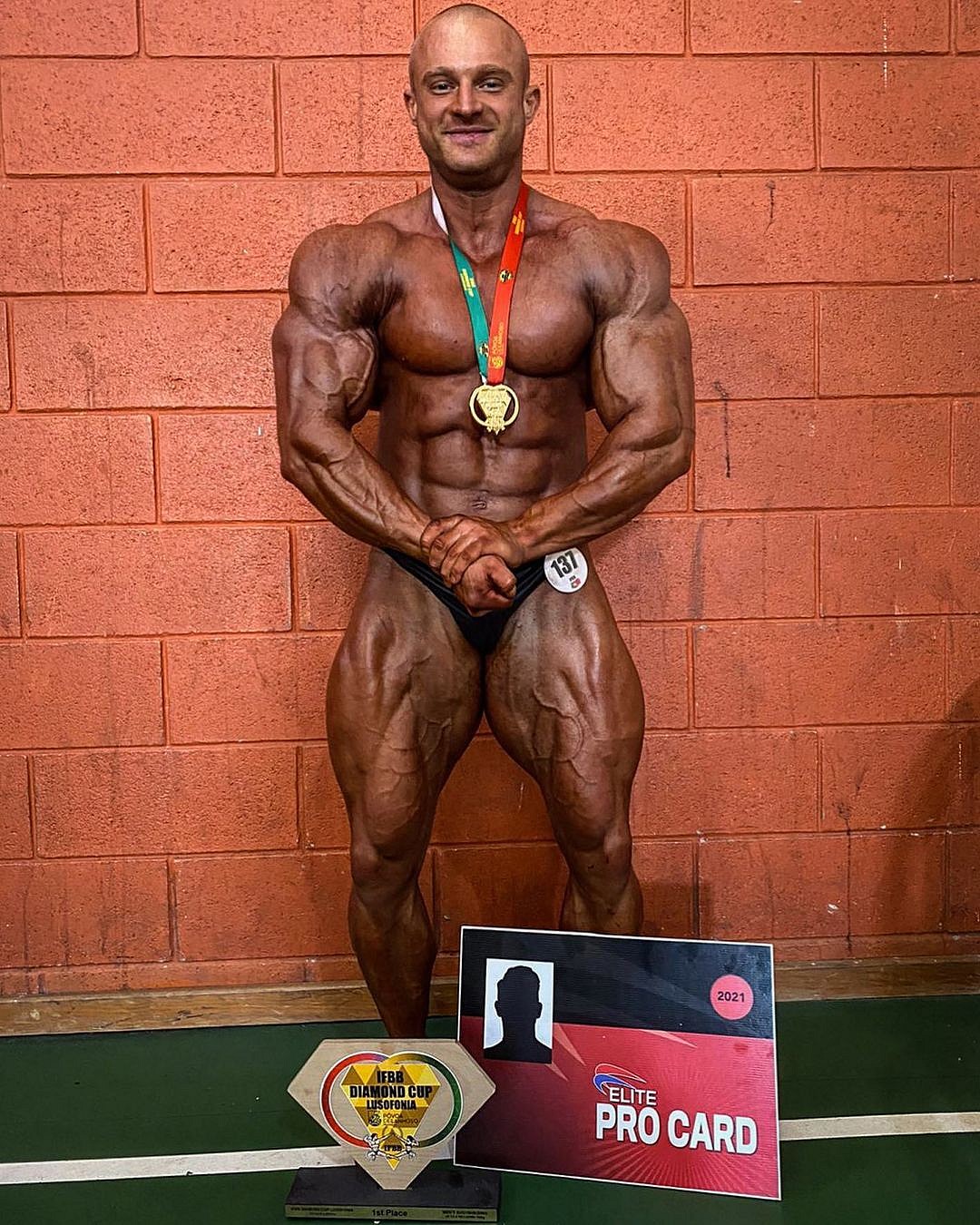 Чемпион Живой Стали стал профессионалом в Португалии - Бодибилдинг форум AnabolicShops