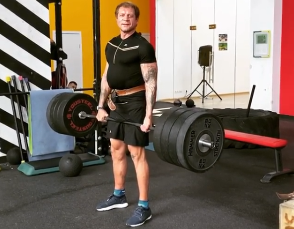 Новогодний конкурс - Силовое двоеборье - Бодибилдинг форум AnabolicShops