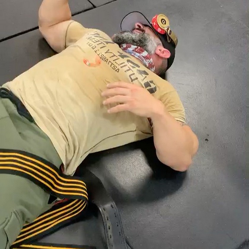 На тренировке с Брэнчем пенсионер порвал ногу. Видео - Бодибилдинг форум AnabolicShops