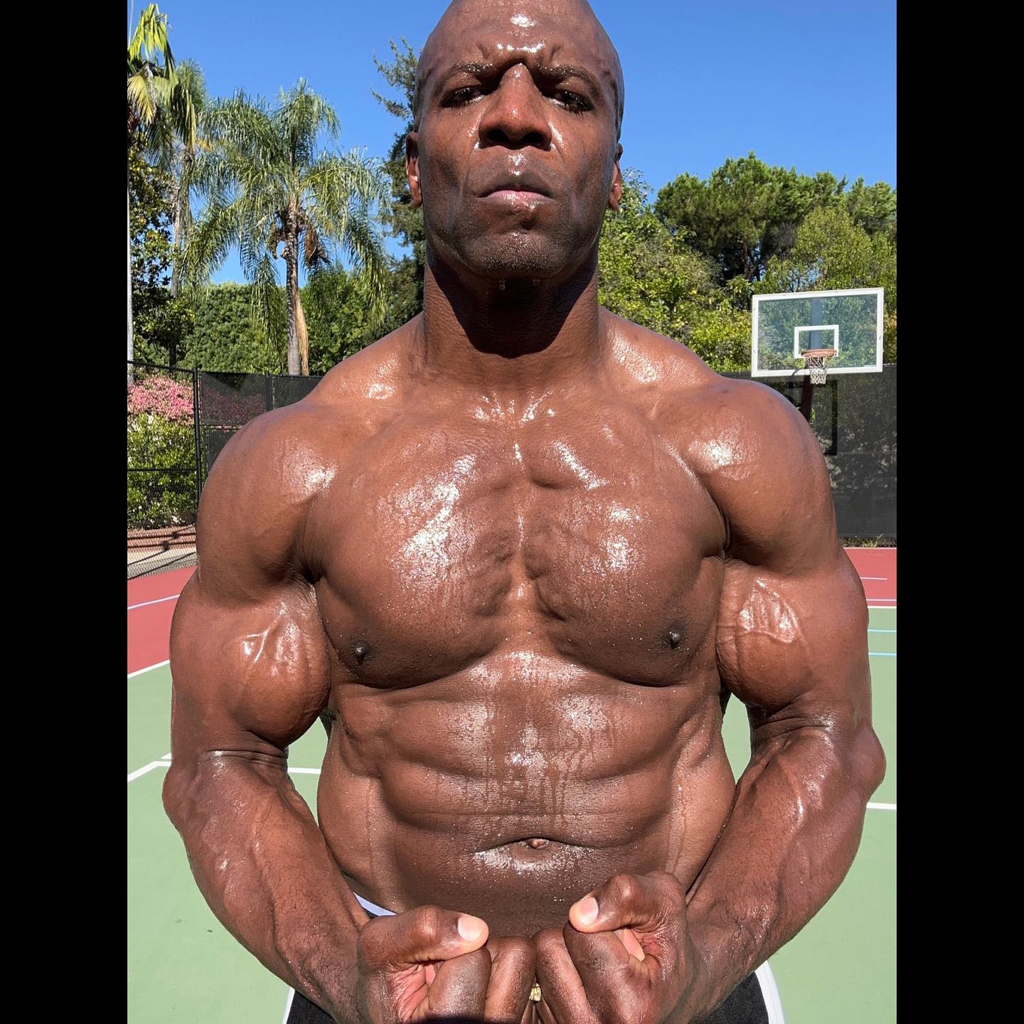 Актер Терри Крюс в 55 лет будоражит толпу вопросами о стероидах - Бодибилдинг форум AnabolicShops