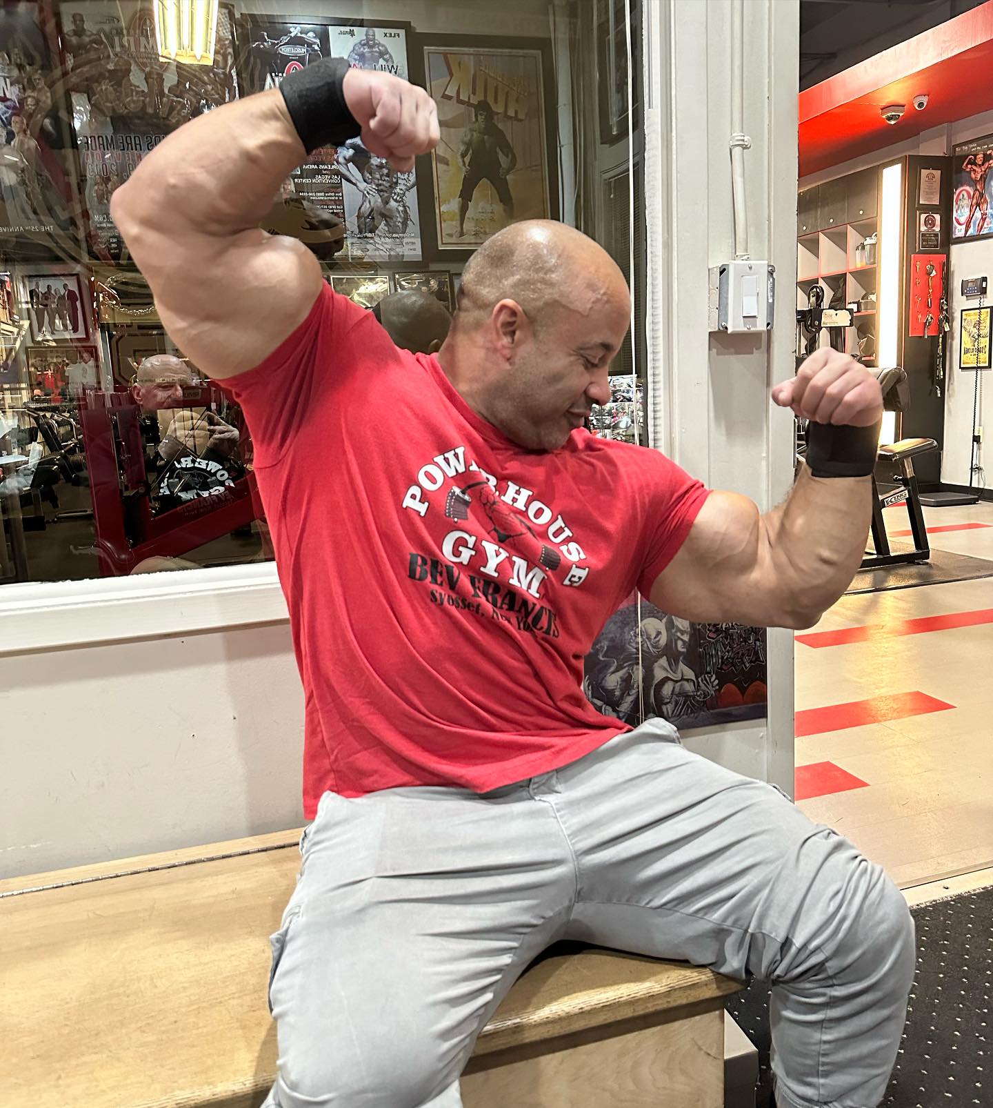 Виктор Мартинес рассказывает о своём использовании инсулина - Бодибилдинг форум AnabolicShops