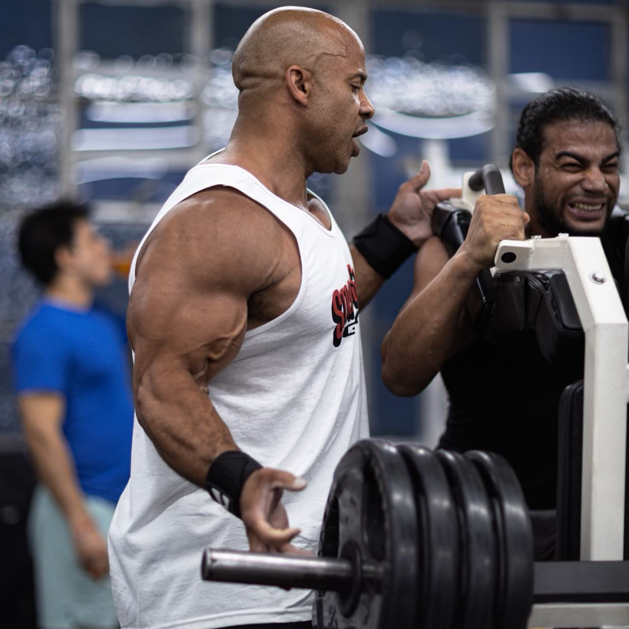 Виктор Мартинес обсуждает опасности гормона роста - Бодибилдинг форум AnabolicShops