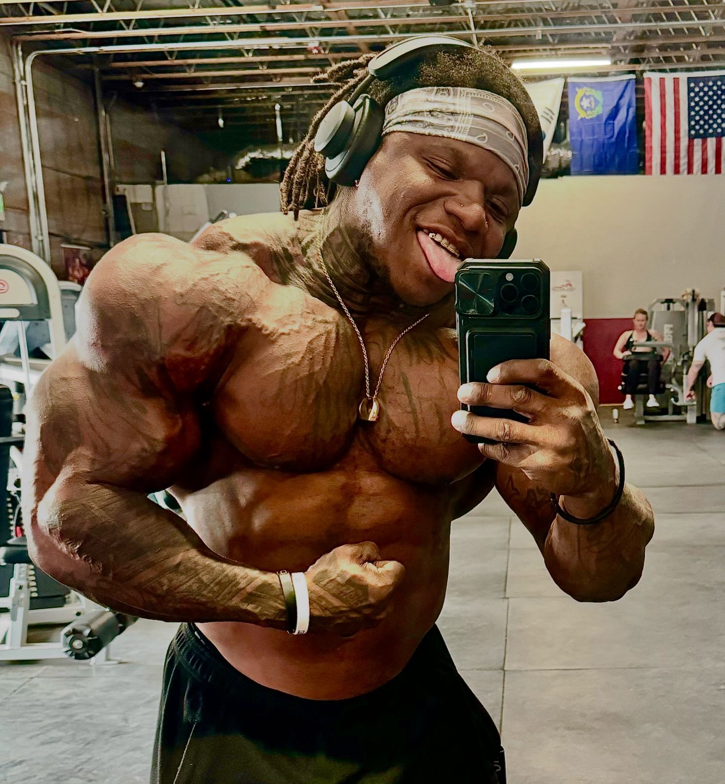 Раскрыта причина пропуска Олимпии Тонио Бёртоном - отказ от стероидов - Бодибилдинг форум AnabolicShops