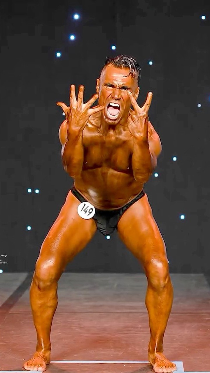 Ник Уокер защищает танец 50-летнего участника после травли - Бодибилдинг форум AnabolicShops