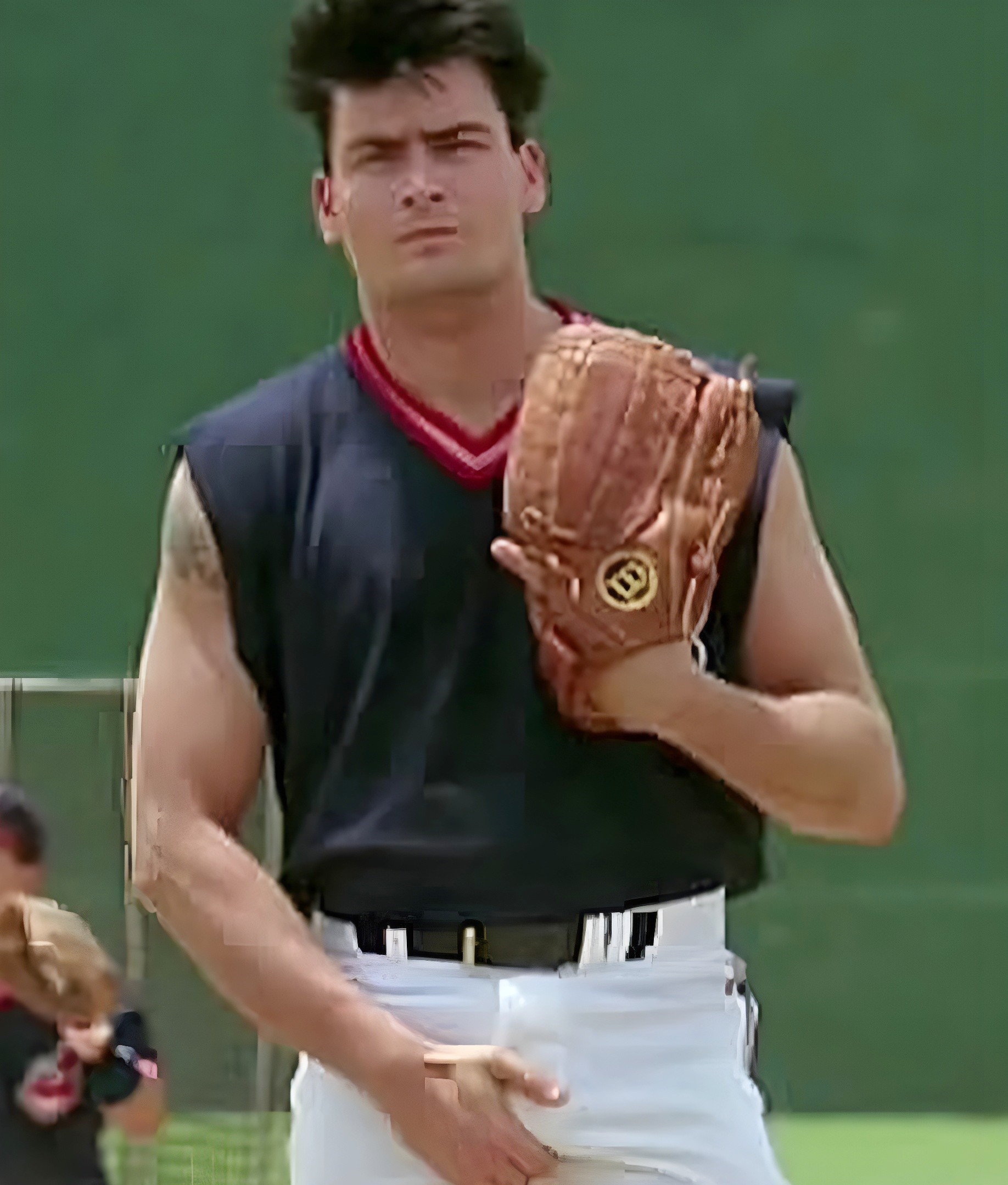 Чарли Шин колол стероиды из Gold’s Gym для съемок - Бодибилдинг форум AnabolicShops