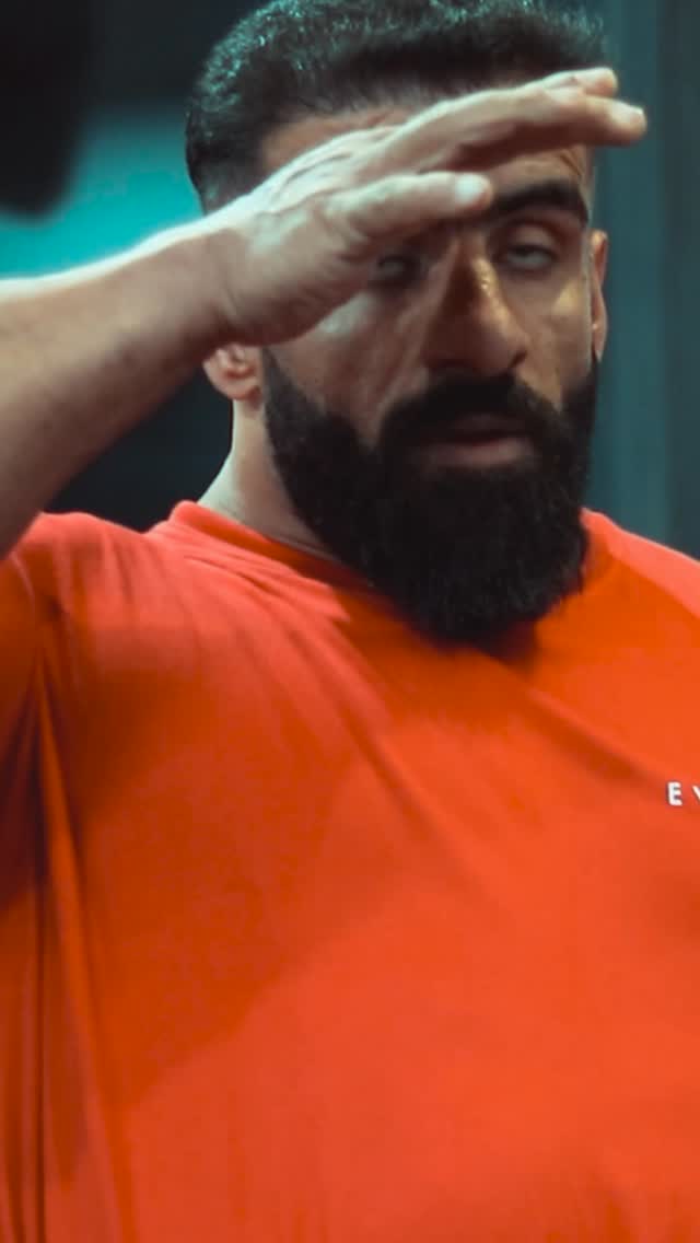 Хади Чупана атакуют поклонники и Дерек Лансфорд - Бодибилдинг форум AnabolicShops