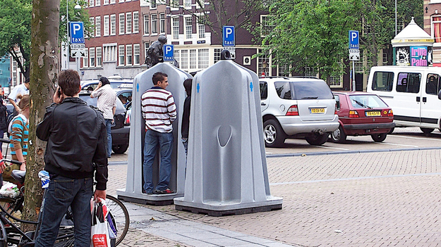 Россиянам позволят мочиться на улице при всех - Бодибилдинг форум AnabolicShops