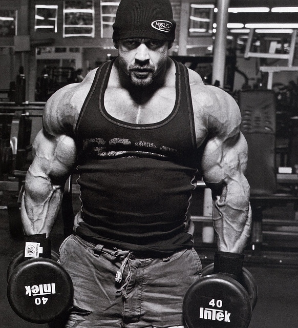 Брэнч Уоррен подписывает контракт с Black Skulls - Бодибилдинг форум AnabolicShops