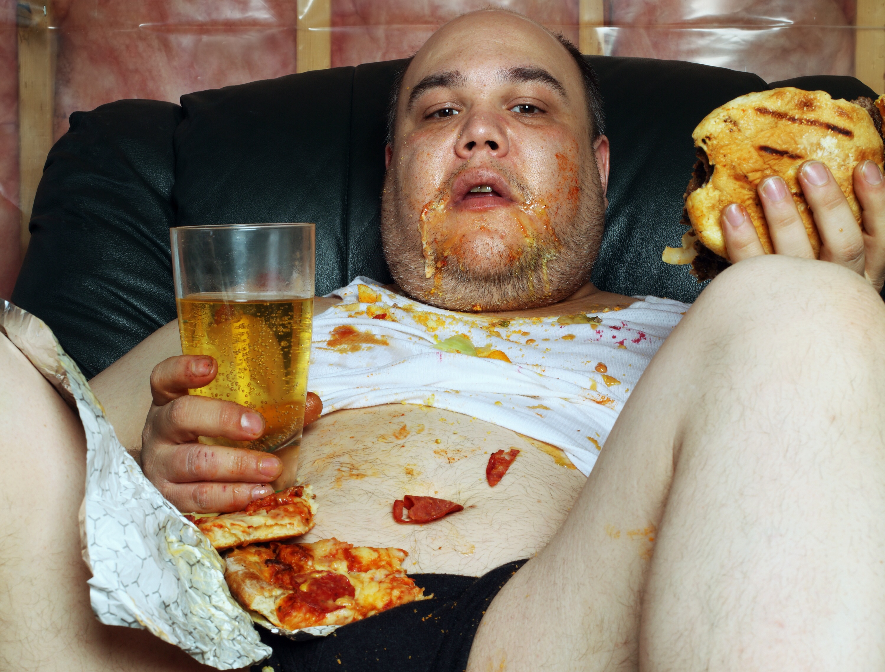 В Петербурге у граждан Молдавии забрали центнеры таблеток и инъекций - Бодибилдинг форум AnabolicShops