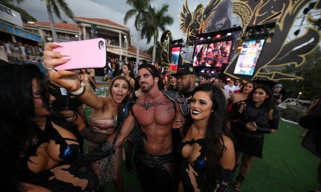 Вечеринка в особняке австралийского табачного магната - Бодибилдинг форум AnabolicShops